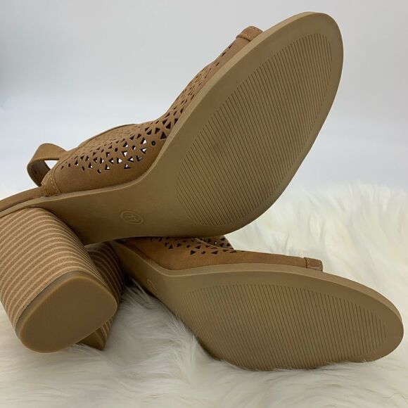 Universal Thread Booties - Picture 4 of 4